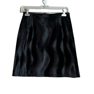 American Laundry black faux fur skirt. Size 6